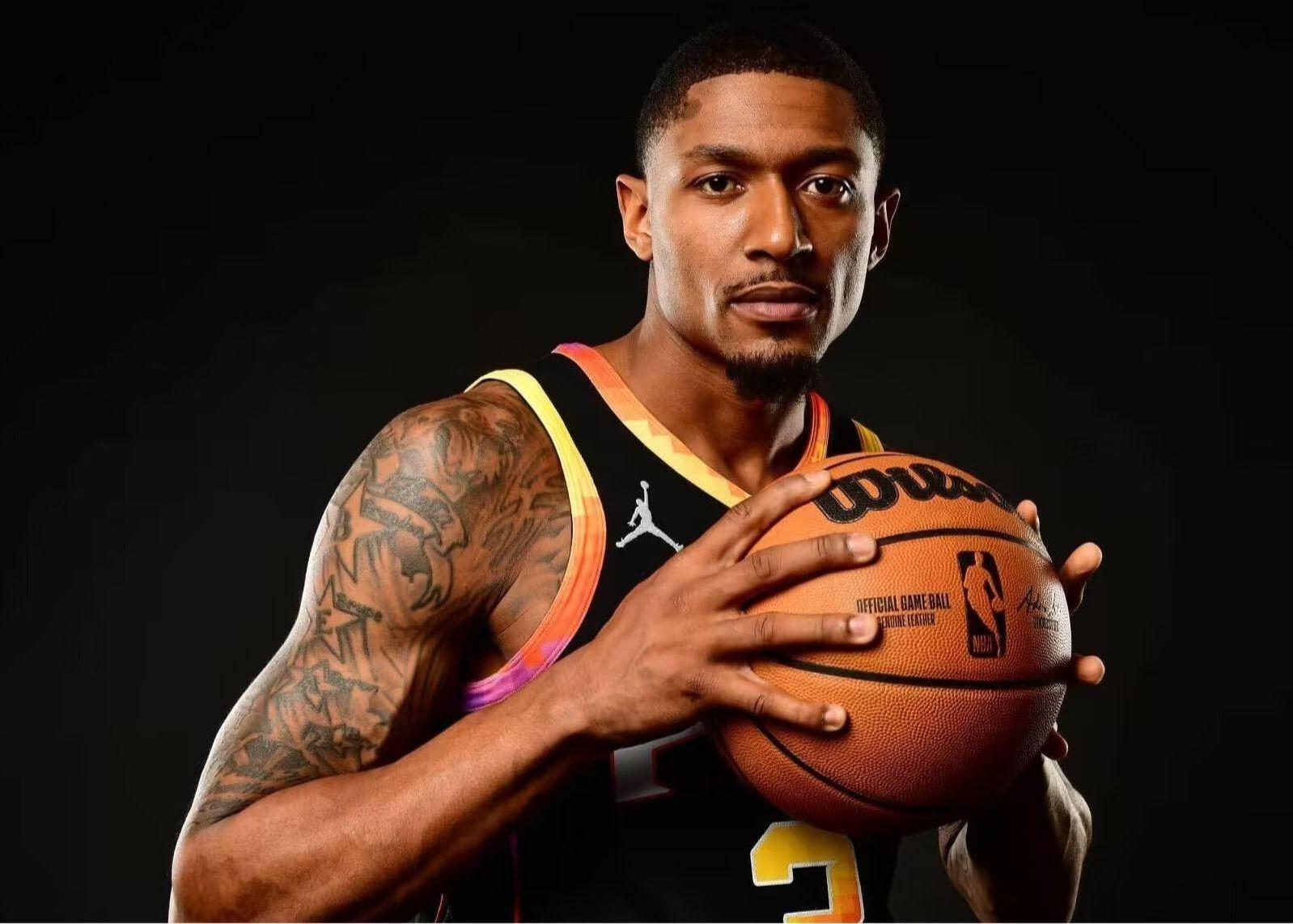 开云体育下载-美记：若与太阳达成买断比尔有可能底薪加盟热火，他现在依然喜欢迈阿密